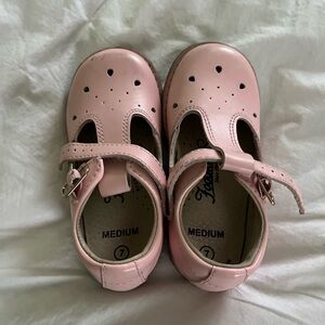Footmates size 7 medium great condition Mary Jane style in pink